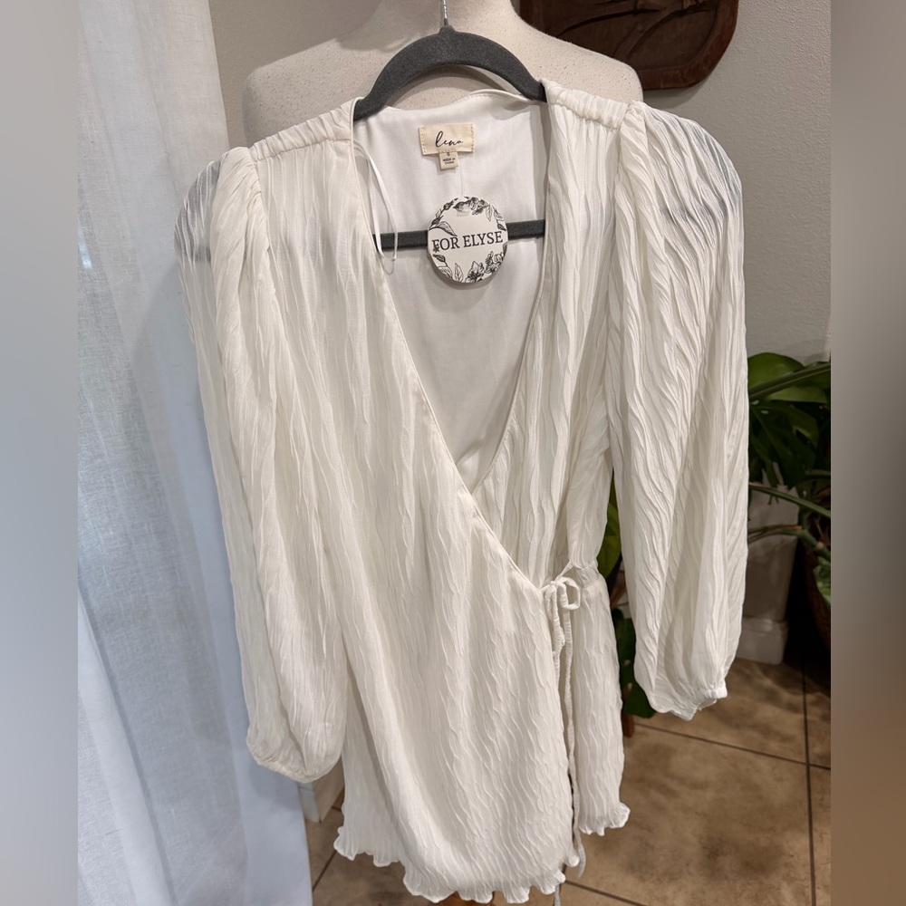 Leva White Crinkle Romper Wrap Front Boho Romantic Long Sleeve Small